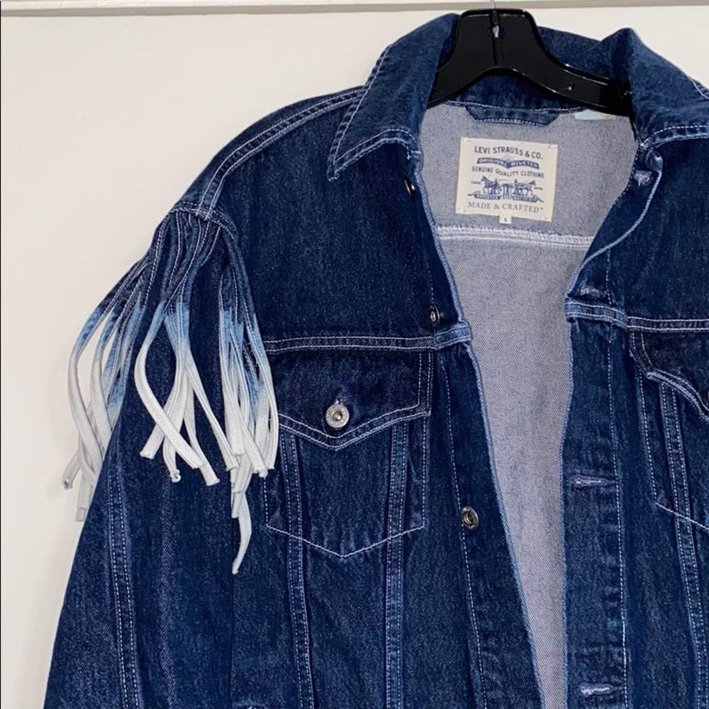 NWT LEVIS OVERSIZED FRINGE OMBRÉ DENIM JACKET S M - Picture 5 of 8